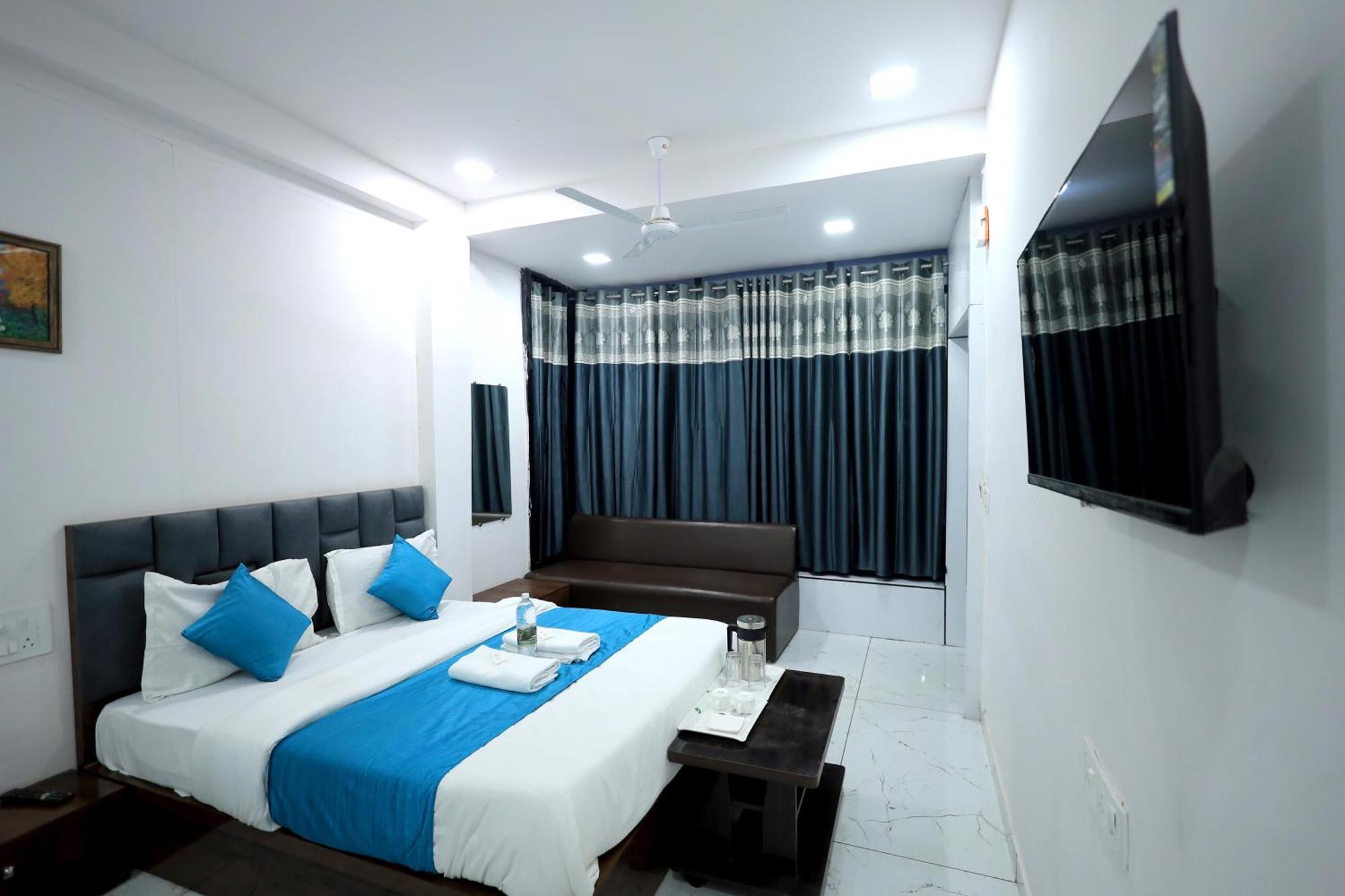 Hotel Season Ахмедабад Екстер'єр фото